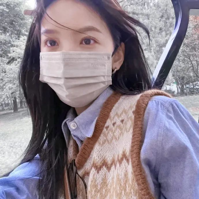 锁锁美同学@提不起劲